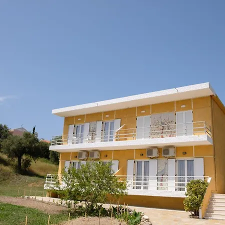 Spiti Lithero * Arillas (Corfu)